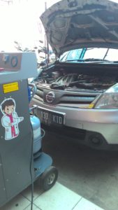 Service AC Mobil Hanya Keluar Angin Tanpa Bongkar