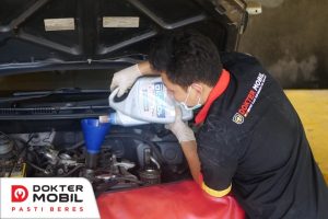 bengkel mobil ganti oli