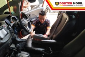 penyebab mobil jalan terasa goyang