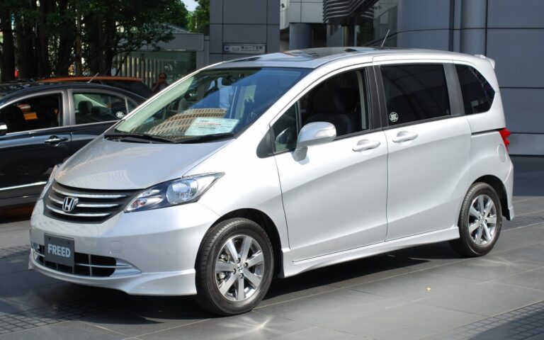 5 Solusi AC Mobil Honda Freed Tidak Dingin, Ampuh!