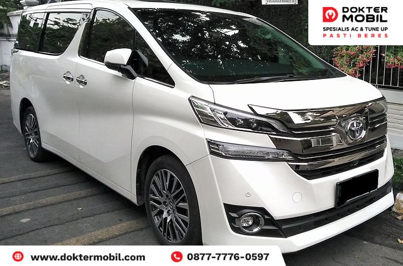 mobil toyota vellfire putih