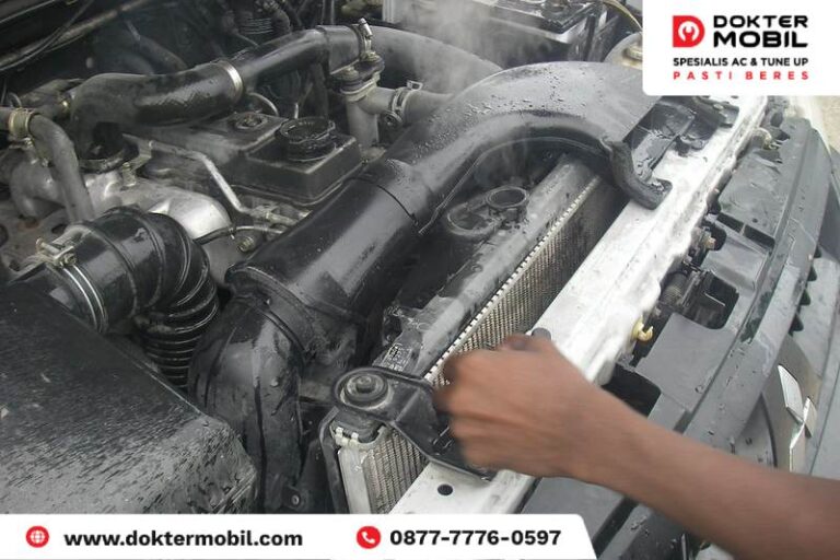 Inilah Efek Bahaya Mobil Overheat yang Wajib Diwaspadai