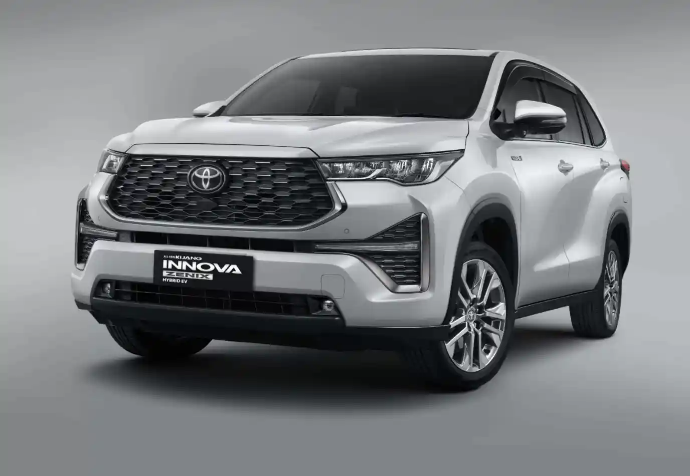 Detail Lengkap Spesifikasi Mobil Innova Terbaru - Toyota Innova 2024