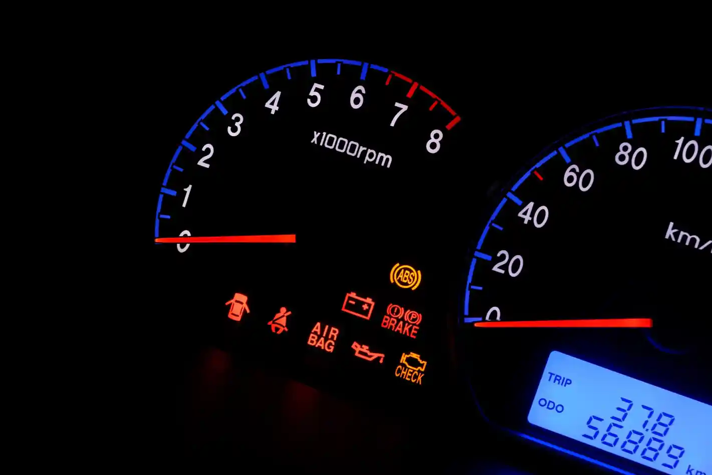 Bahaya Lampu Indikator Mobil Menyala Saat Mesin Mati