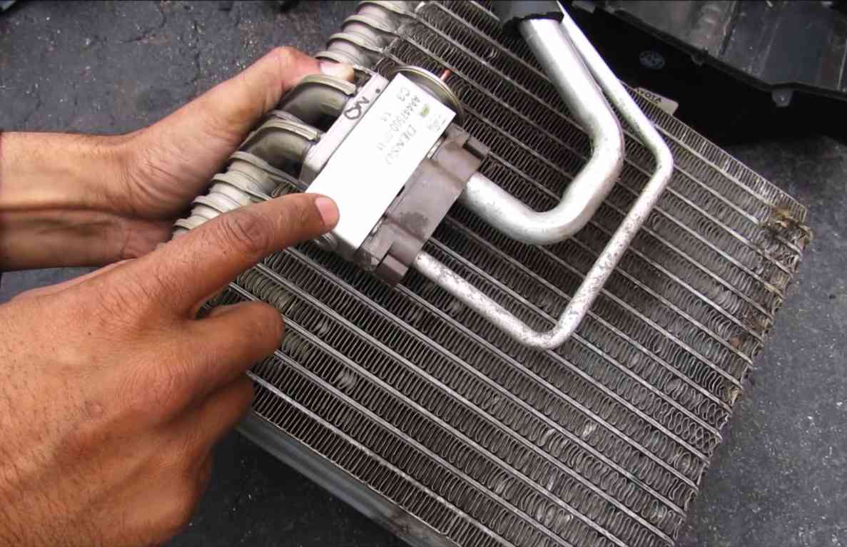 Ini Fungsi Evaporator AC Mobil, Cara Kerja, hingga Perawatanya