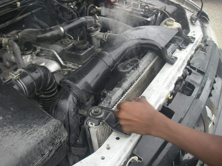 Mobil Overheat saat Perjalanan Jauh