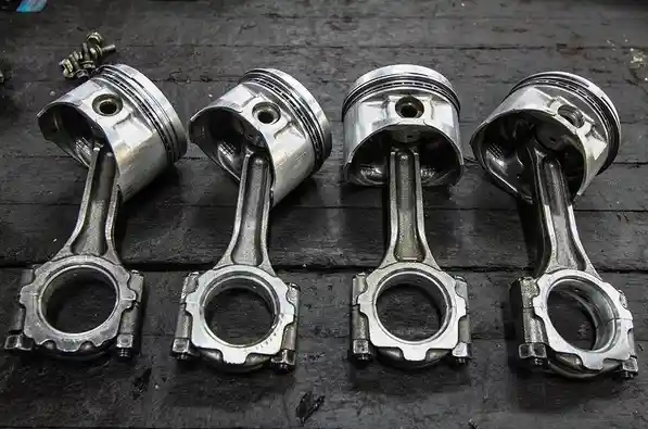 Penggantian ring piston mobil