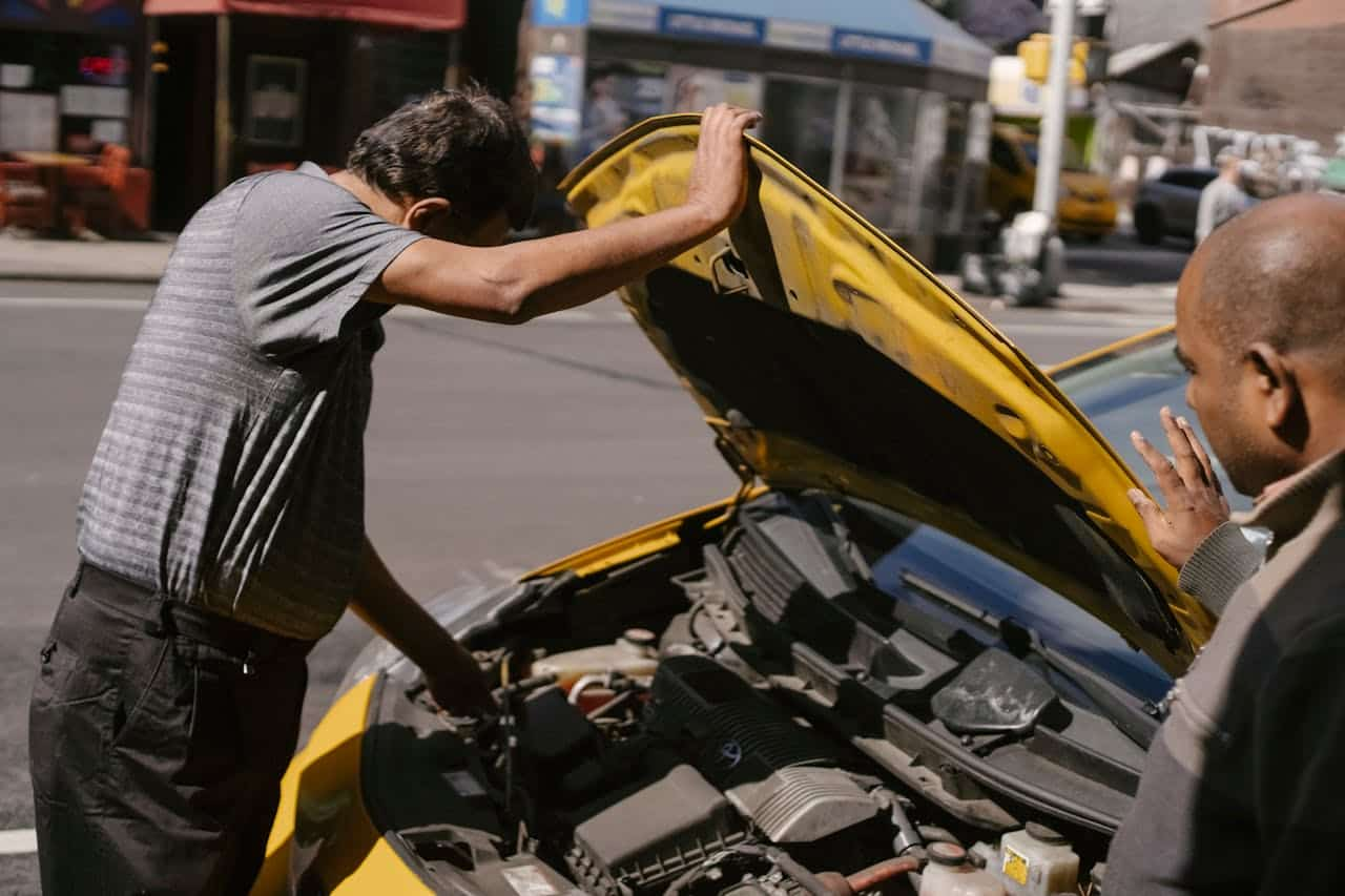 Penyebab & Solusi Mobil Bergetar Saat Start Awal