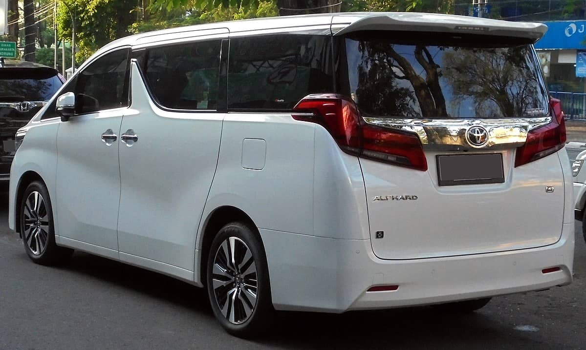 Cek Kelebihan dan Kekurangan Toyota Alphard